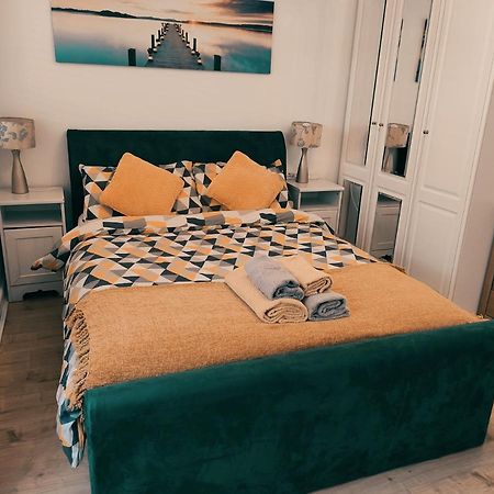 Apartament Fox Hill Poole Zewnętrze zdjęcie